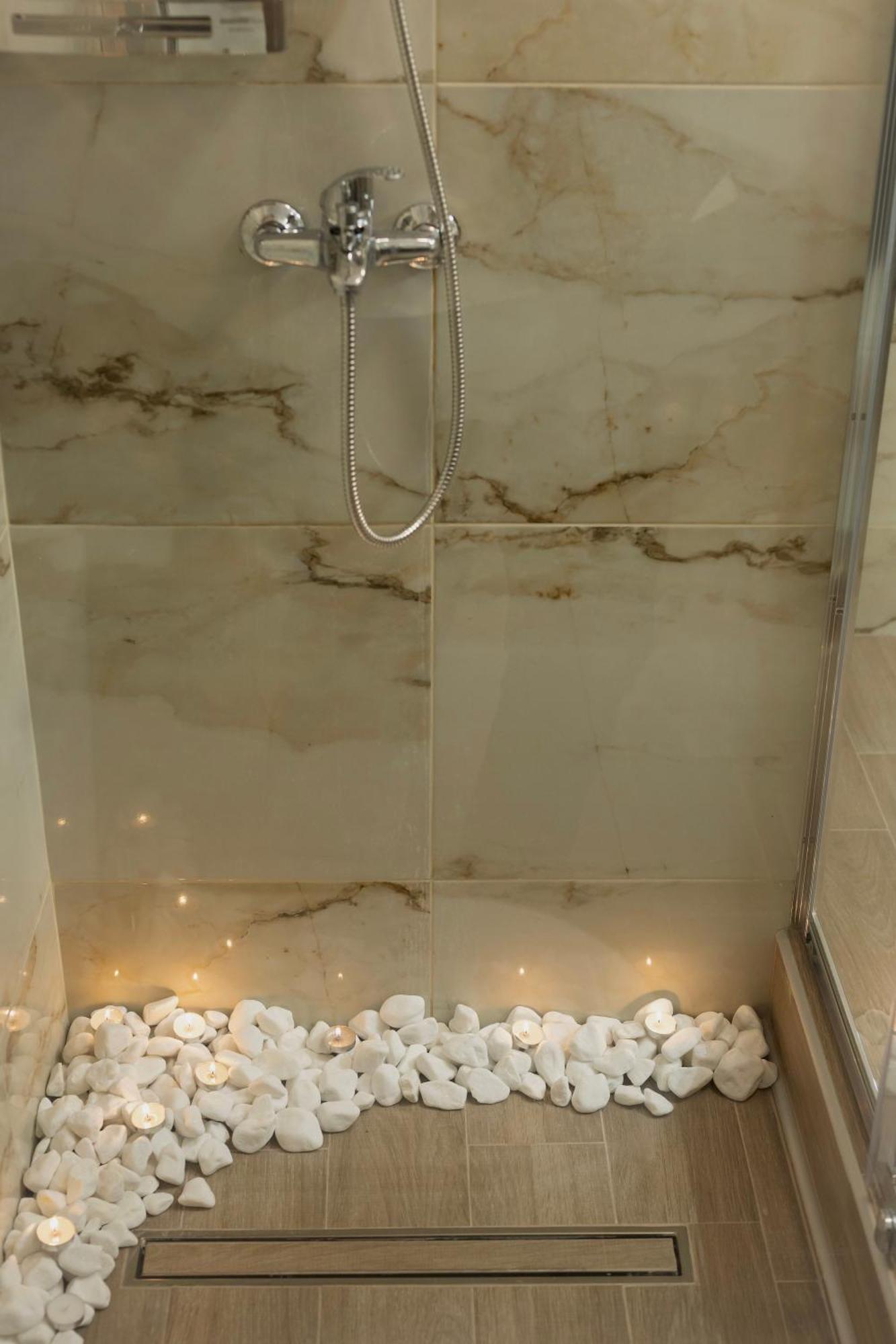 Ethereal Oasis Penthouse * Salamine